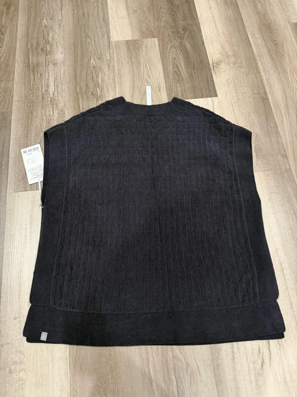 lululemon athletica Black V-Neck Cable Knit Sweater Vest for Women’s Sz XL
